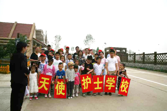 石家莊天使護(hù)士學(xué)校親子牽手、凝聚天使