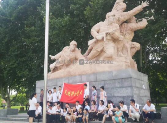 緬懷先烈，崇尚英雄 石家莊天使護士學校慶祝八一建軍節