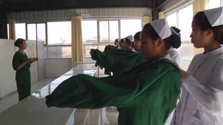 醫(yī)療護(hù)理員工資一般多少 工資一般多少錢(qián)